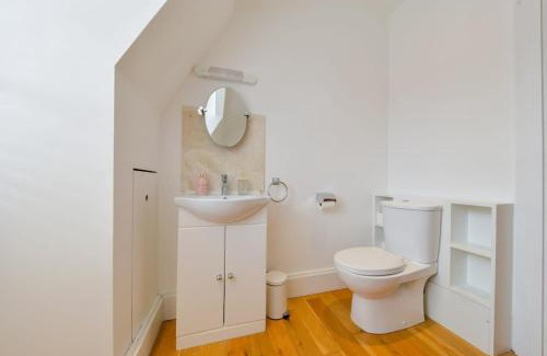 St Albans House | St Albans Modern Hideaway Retreat