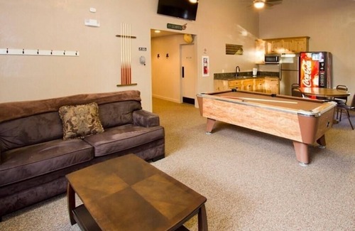 Mammoth Lakes Condo | St Anton Condos #69 (1-Bedroom) with Pool by RedAwning