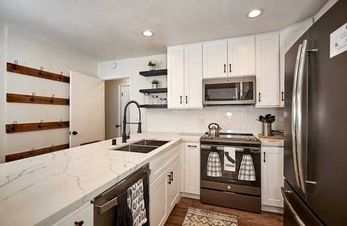 Mammoth Lakes Condo | St Anton Condos #75 (1-Bedroom) with Pool by RedAwning