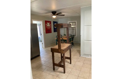 Rockport Cottage | St.Charles Bay Waterfront Cottage@boat ramp