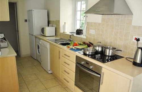 Helston House | St Corantyn Cottage