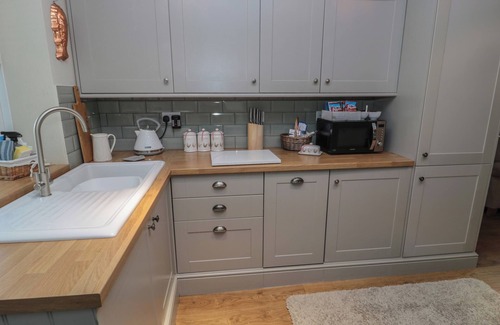 Warkworth Apartment | ST. LAWRENCE REST, with a garden in Warkworth