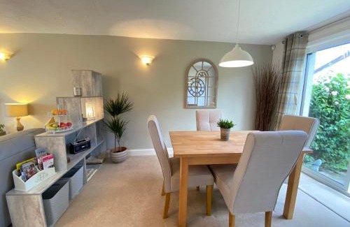 Duddingston House | St Margaret's Cottage, Edinburgh