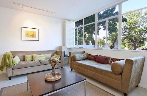 Cape Town City Centre Apartment | St Martini Gardens