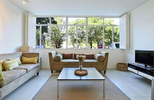 Cape Town City Centre Apartment | St Martini Gardens