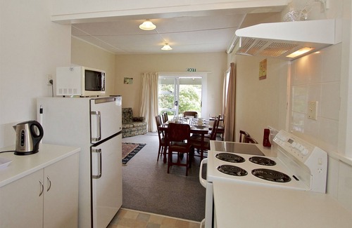 Raetihi Cottage | St Marys Vicarage Retreat - Raetihi Holiday Home