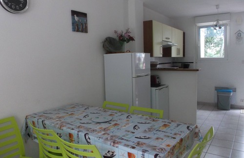 Saint-Pair-sur-Mer House | St Pair sur mer/Kairon plage Gite 500 m from the beach in a quiet wooded park