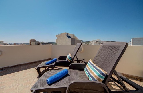 Bugibba Apartment | St Paul's Bay Penthouse with Views