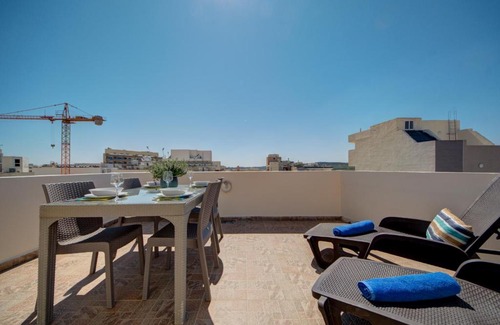 Bugibba Apartment | St Paul's Bay Penthouse with Views