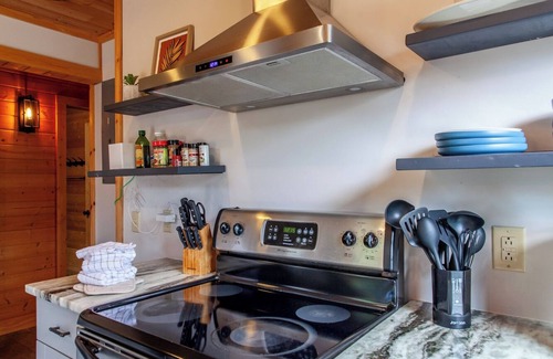 Almond Cabin | Stackstone Ridge- Gorgeous View!