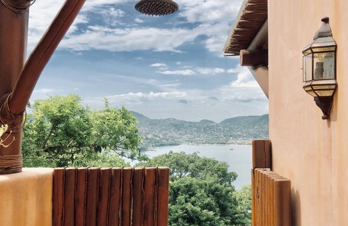 Playa Las Gatas House | Staffed Luxury Villa: 5 Pools, Big Views & Best Chef in Zihua