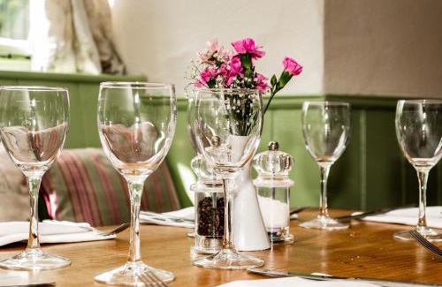 Sibford Gower Hotel | Stag's Head