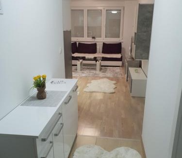 Tuzla Apartment | Stan blizu panonskih jezeraa