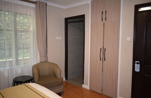 Gigiri Hotel | Standard ensuite with Shower