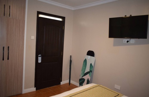 Gigiri Hotel | Standard ensuite with Shower