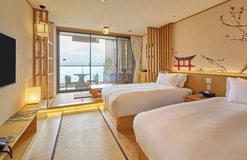 Oishi Hotel | Standard JapaneseWestern roomwith Mt Fuji view breakfast included/Minamitsuru-gun Yamanashi