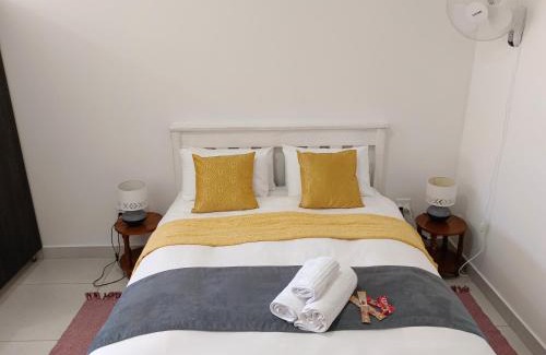 Aston Bay Apartment | Standard Suite - Savvy Spender at Rustic Dune 2