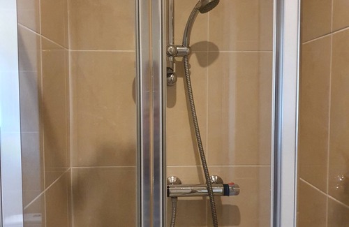 Marston Green Apartment | Standard Twin Room - Royal Square Hotel at Birmingham Airport and NEC