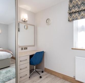 Reading House | Stanley House