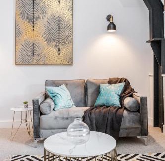 Bishop's Stortford House | Stansted Airport Luxury Apartment Bishops Stortford Millars One Loft 3