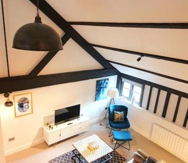 Bishop's Stortford House | Stansted Airport Luxury Apartment Bishops Stortford Millars One Loft 4