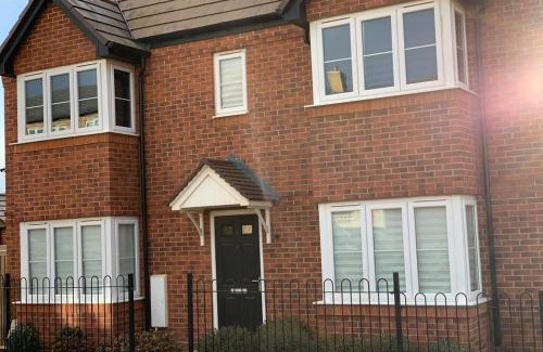 Wellingborough House | Stanton Cross 5 persons 3 Bed Home