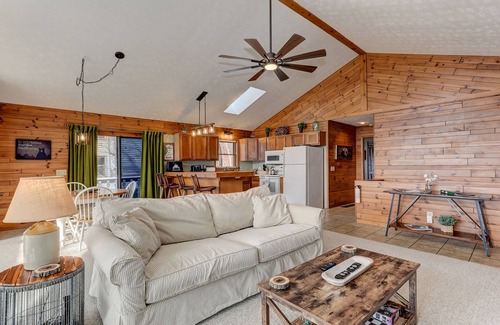 Tate House | Starcross Summit - Sunny spaces & gorgeous views!