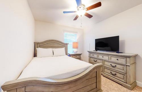 Thomas Drive House | Starfish in the Sand