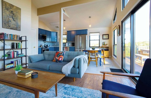 Johnson City House | Stargazers Delight - Perfect Naturist Retreat