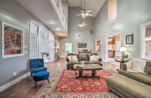 Starkville House | Starkvegas Clubhouse about 2 Mi to MSU Campus!