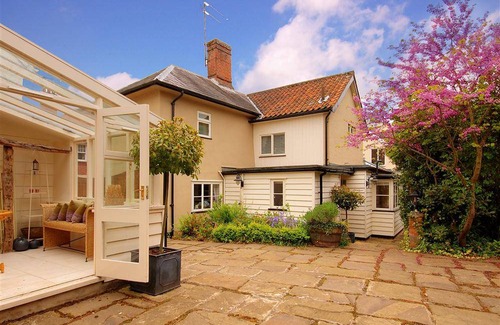 Yoxford Cottage | Starlings