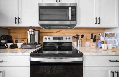 Golden Cabin | Starlink | Waterfront | Pets OK | Hot Tub | Fire Pit