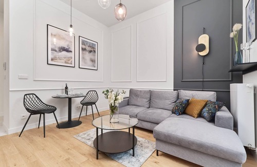 Srodmiescie Apartment | Staromłyńska 2 Wroclaw | Elegant Studio For 4 People | Balcony