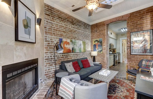 Historic District - North House | State St Victorian - 2 car Garage-steps to Broughton-Pets welcome