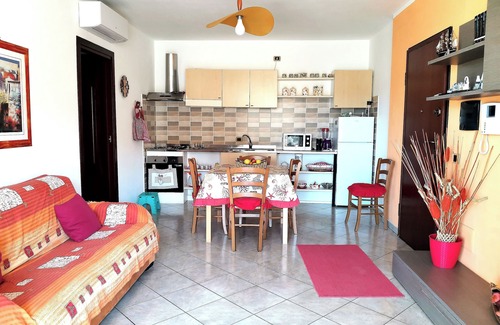 La Pietraia Apartment | Stately apartment a stone's throw from the sea with parking space Alghero