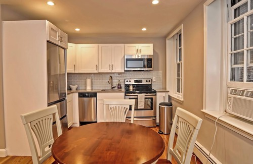 Beacon Hill Apartment | Stately on Cedar - Luxe 2-bedroom Beacon Hill apartment with AC, WiFi near MGH