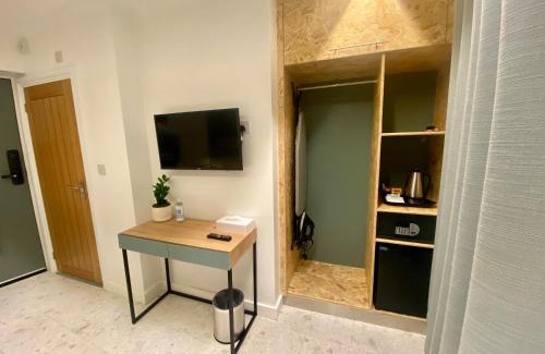 Winchester Apartment | Station Rooms