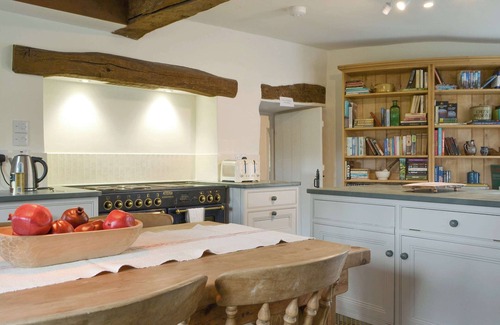 Staveley Cottage | Staveley Park - UK33713