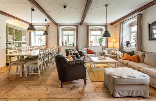 Zandov House | Staveni 1818