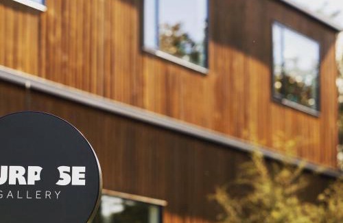 Mapua Bed & Breakfast | Stay at the art gallery