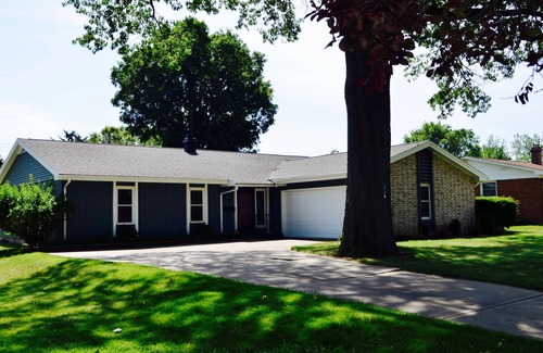 Northeast South Bend House | Stay Comfortable And Stay Close To Campus - Spacious 4 BR & 2 Bath