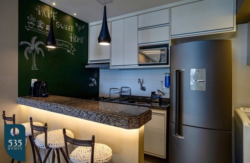 Caminho das Arvores Apartment | Stay comfortably next to Salvador Shopping