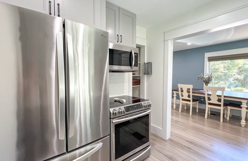 Northeast Pensacola Apartment | Stay Cozy - near University of Florida