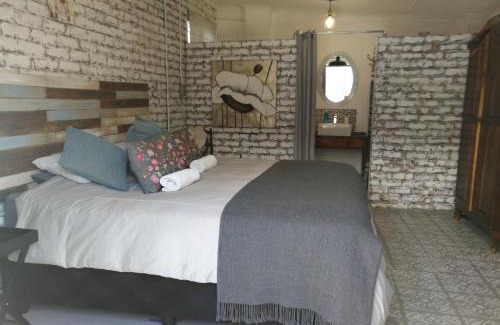 Oudtshoorn House | Stay @ Dudok