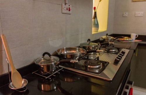 Kileleshwa Apartment | Stay in a Lovely Decorated 3 BedR Apartment Suite in the Heart of Nairobi
