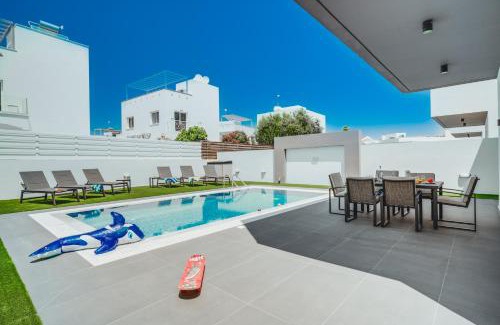 Ayia Napa Villa | Stay in Style in Modern 3 Bedroom Villas Near Nissi Beach & Square