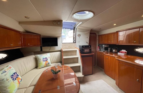 Torquay City Centre Boat Rental | Stay on a Sunseeker boat in Torquay Marina, MDL, on the South Coast of Devon UK.