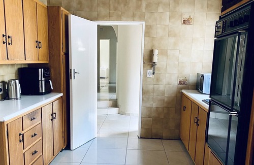 Edenvale House | Stay on Baker Road, Gauteng( No Loadshedding)