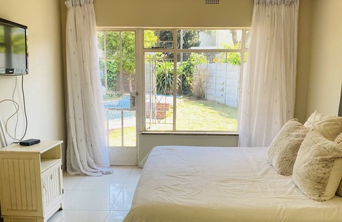 Edenvale House | Stay on Baker Road, Gauteng( No Loadshedding)
