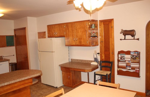 Arthur House | Stay Right In Arthur : The Heart Of Illinois Amish Country!